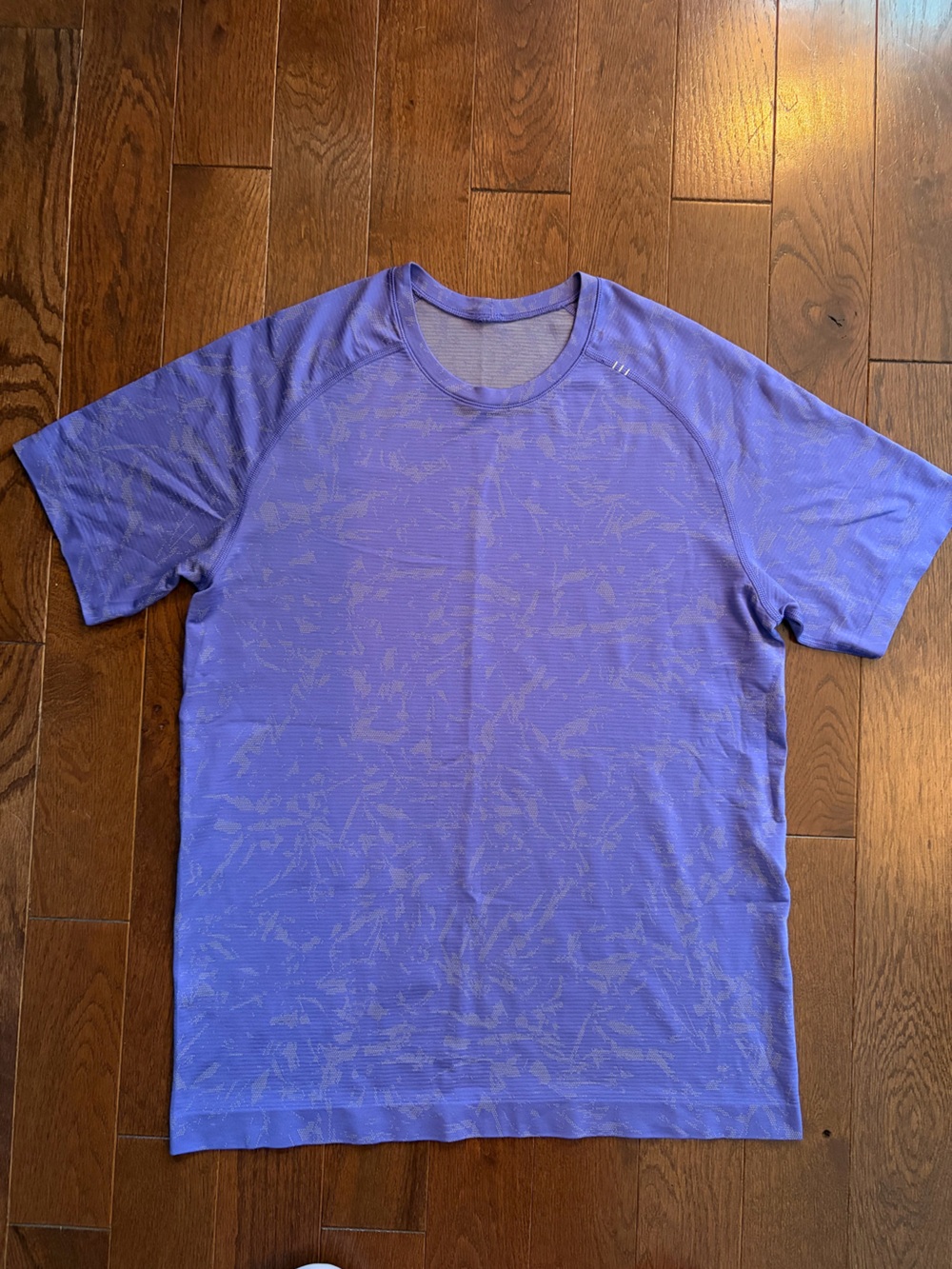lululemon athletica Men's Metal Tech Vent Tee - M